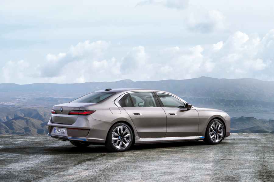 2026 BMW i7