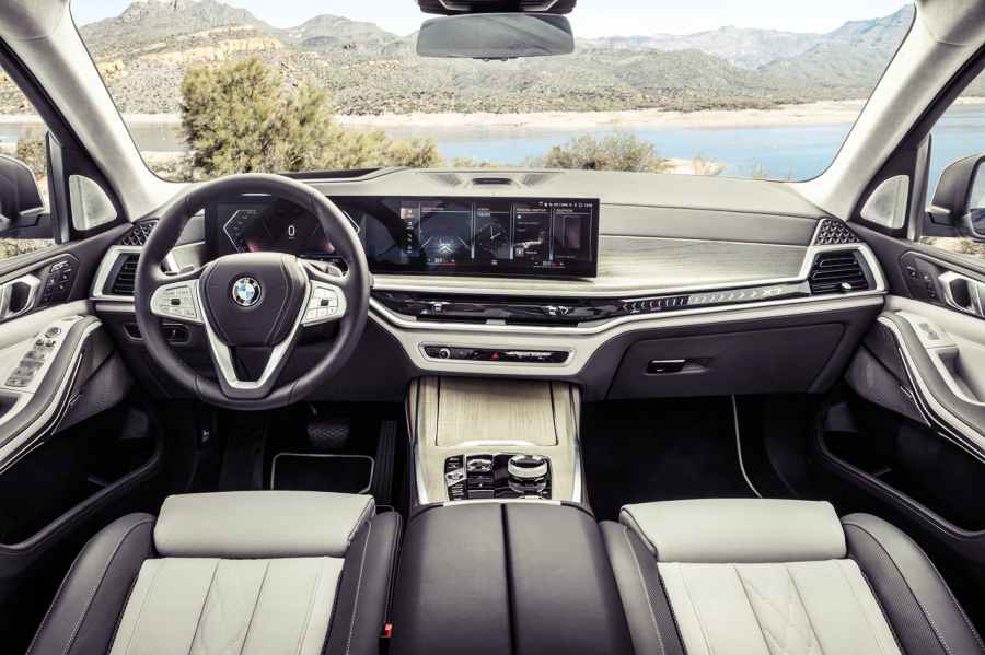 2026 BMW X7