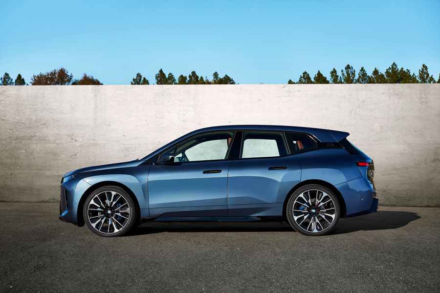 2026 BMW iX