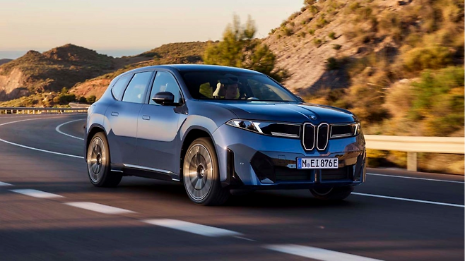 BMW iX3