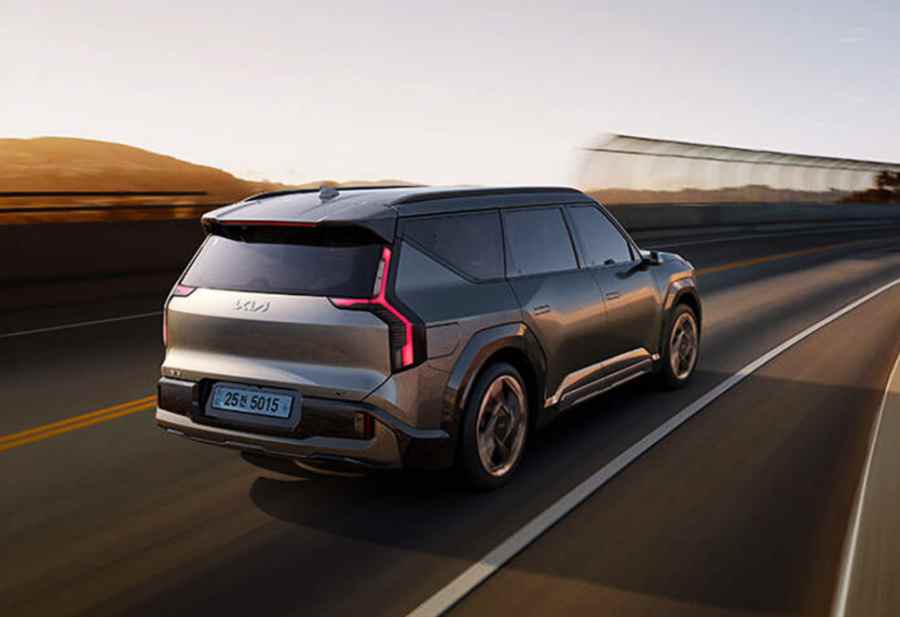 2026 EV9 GT